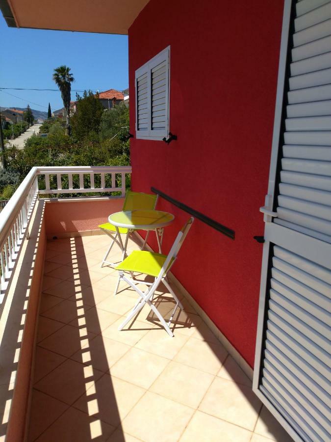 Apartments Renko Stari Grad  Eksteriør bilde